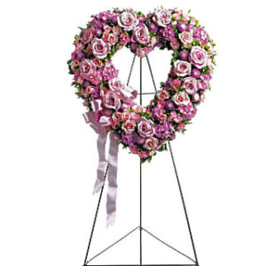 Rose Garden Heart Spray